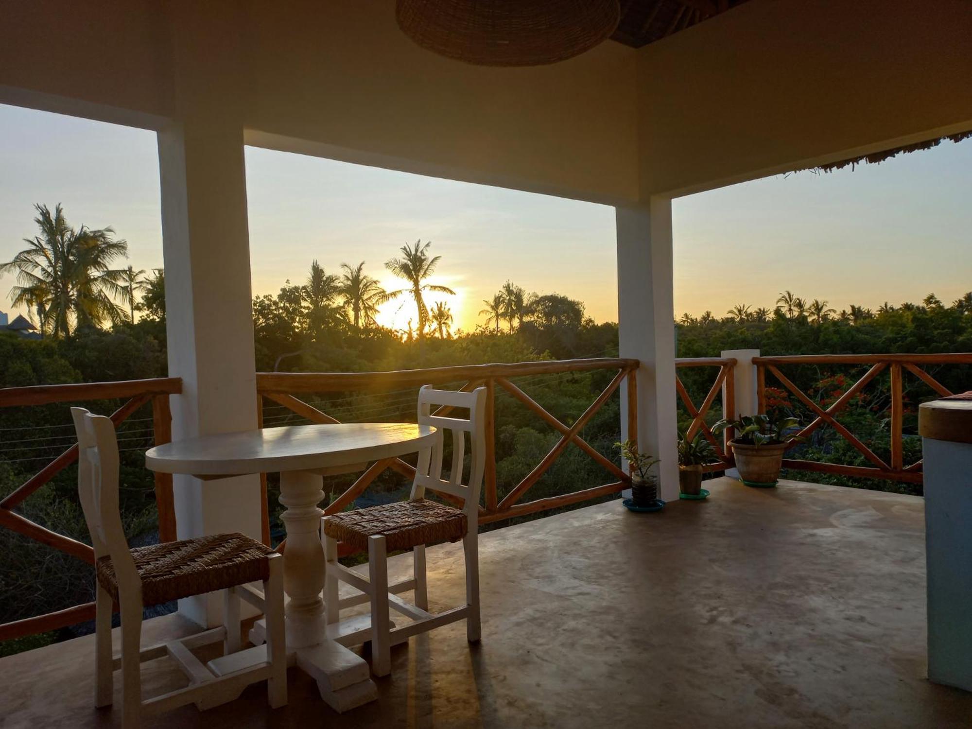 Watamu Beach Cottages Bagian luar foto