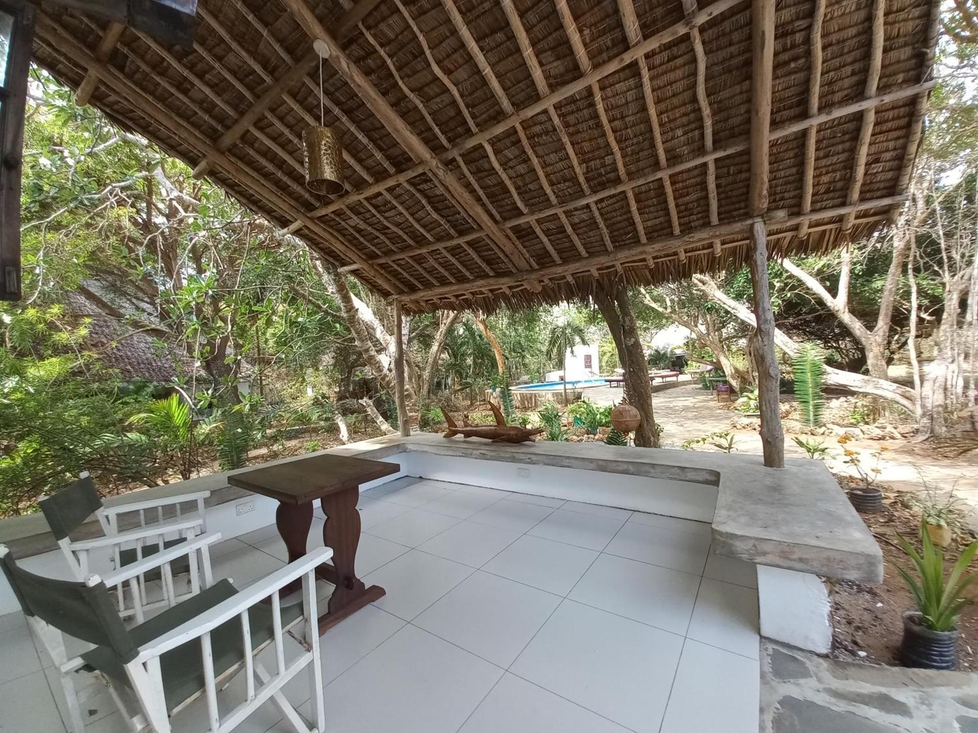 Watamu Beach Cottages Bagian luar foto