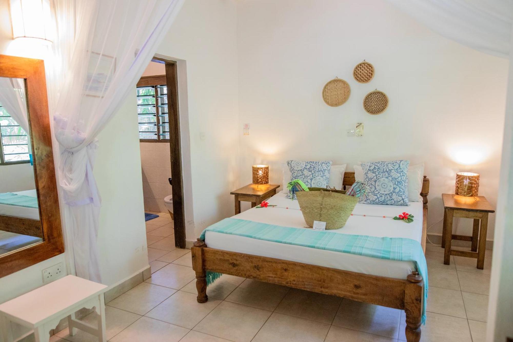 Watamu Beach Cottages Bagian luar foto