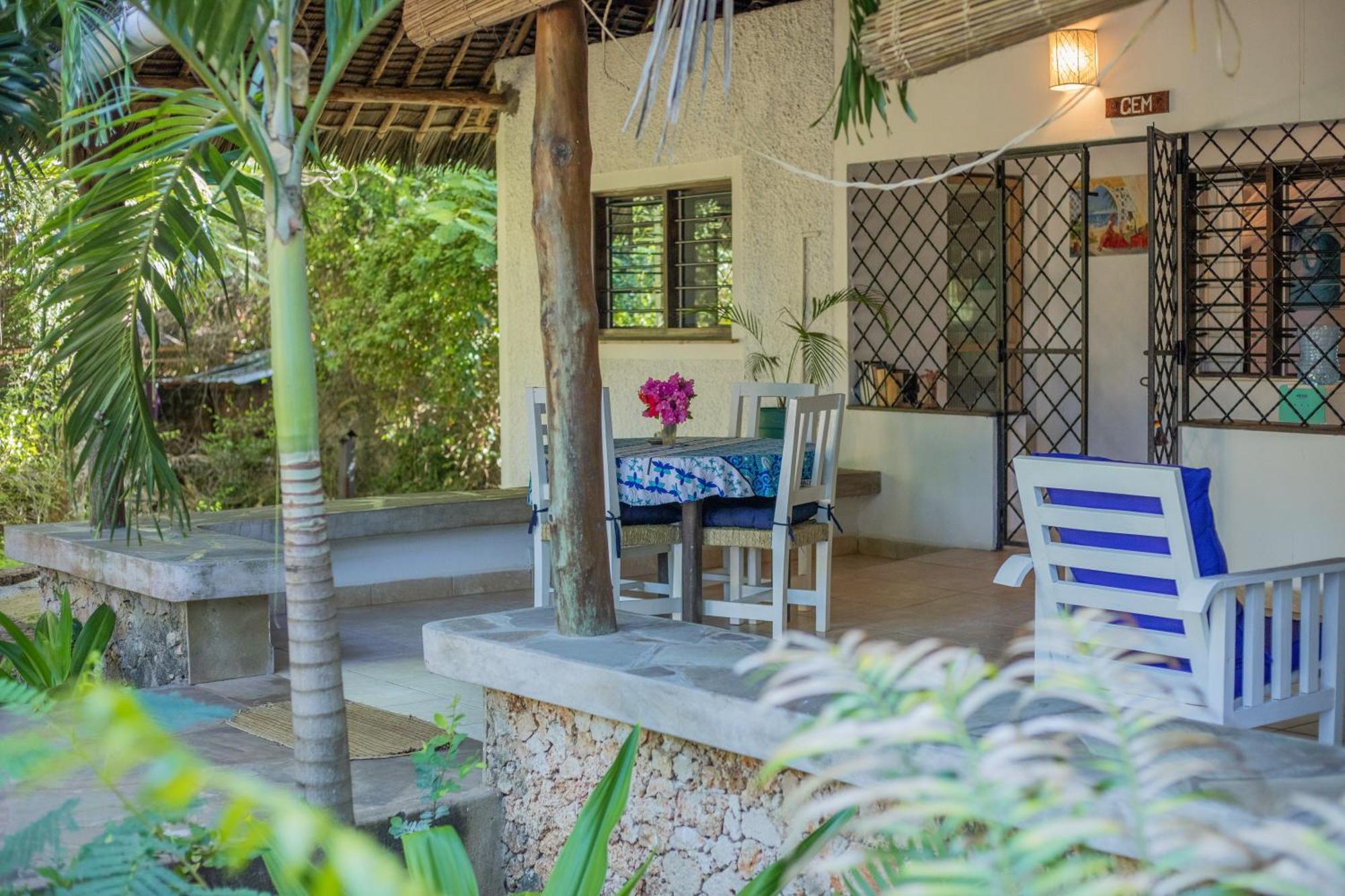 Watamu Beach Cottages Bagian luar foto